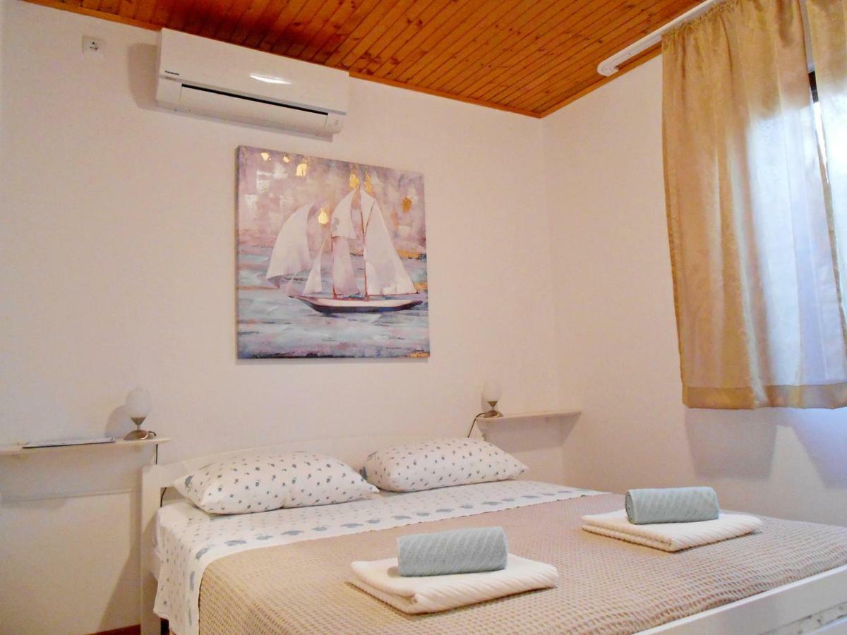 Bed & Breakfast Susovic Bed and Breakfast Lastovo Exteriör bild